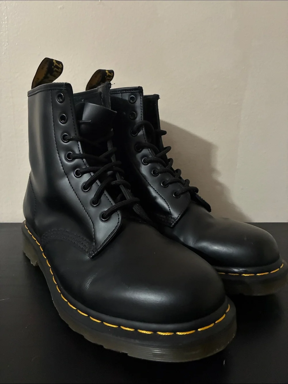 Classic Dr. Martens 1460 Smooth Leather 8-Eye Boots in black size 10
